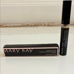 Mary Kay Perfecting Concealer - Light Beige- New!
